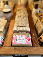 Load image into Gallery viewer, Raw Goat Milk Soap Regular Bar