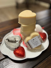 Load image into Gallery viewer, Raw Goat Milk Soap Regular Bar