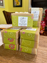 Load image into Gallery viewer, Raw Goat Milk Soap Regular Bar
