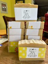 Load image into Gallery viewer, Raw Goat Milk Soap Regular Bar